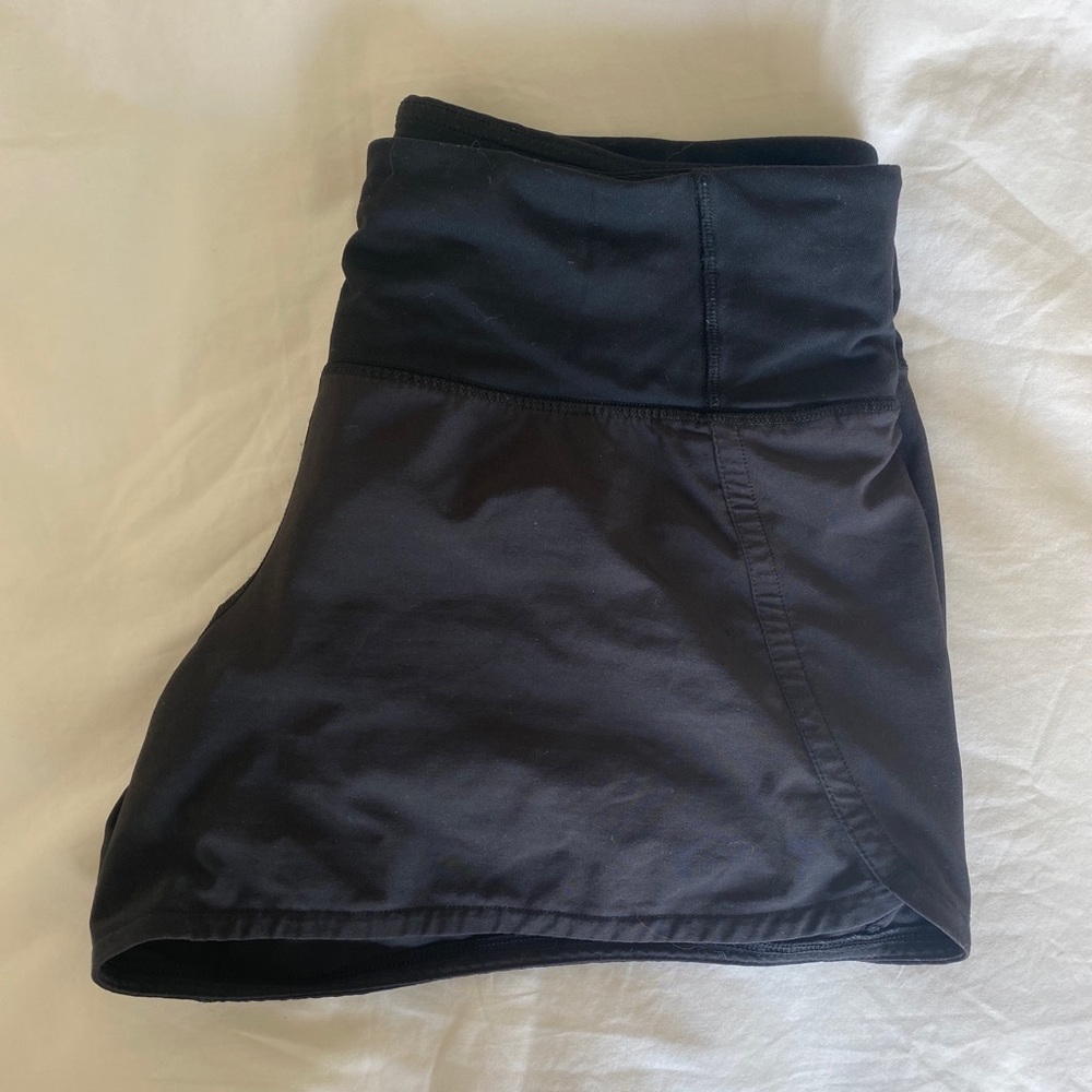 Lululemon Speed Up Short Black Size 4